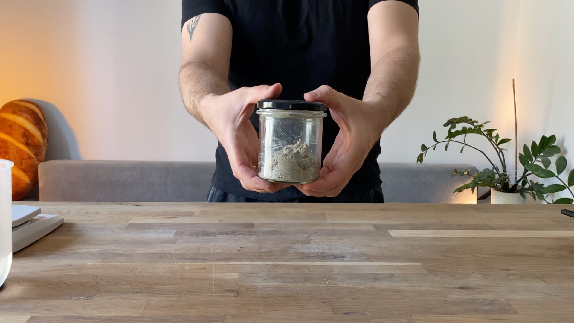 Jak dokarmiam zakwas każdego dnia? (wideo)